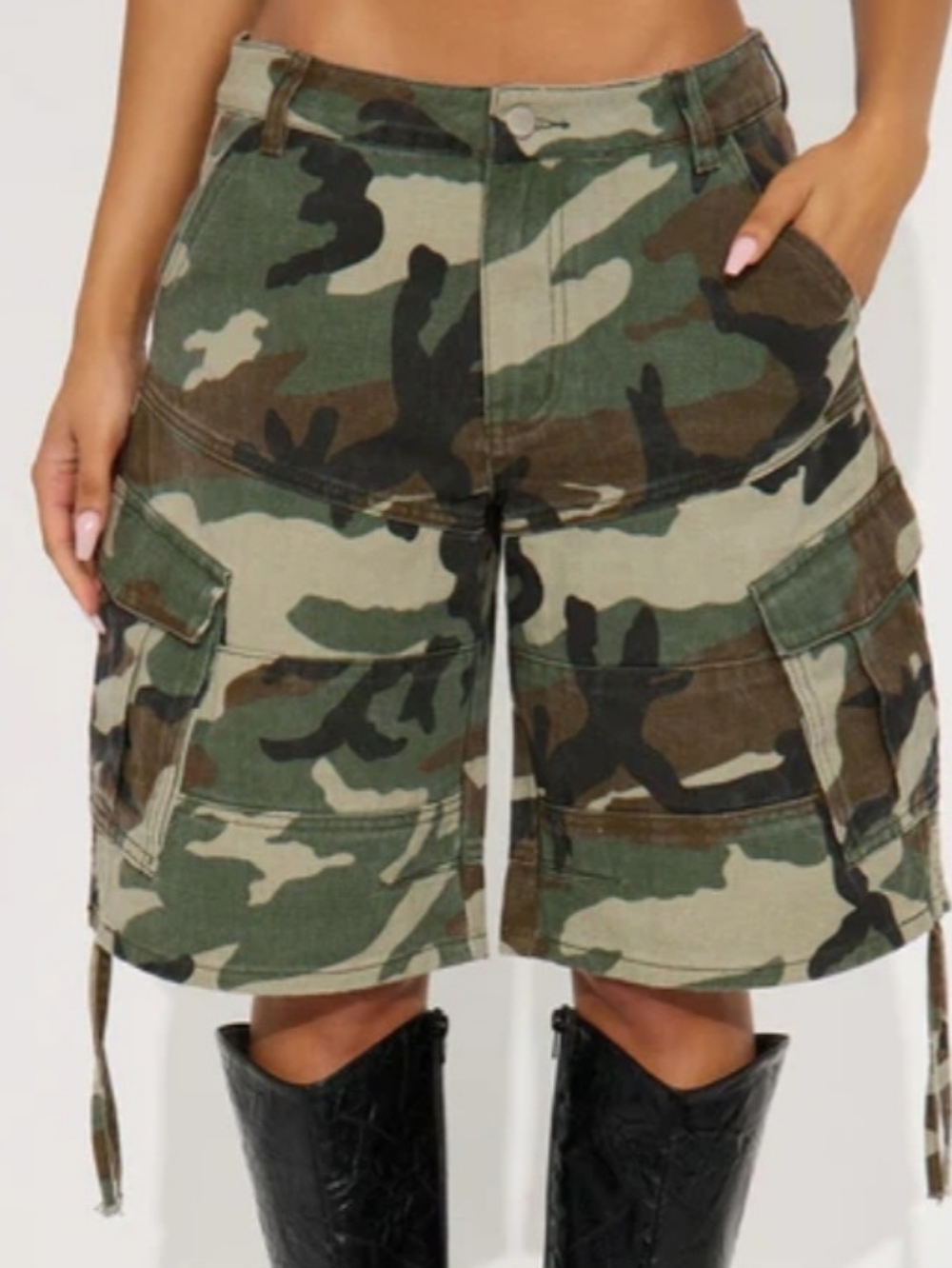 Fashion Nova Camo Cargo Shorts in Green Brown